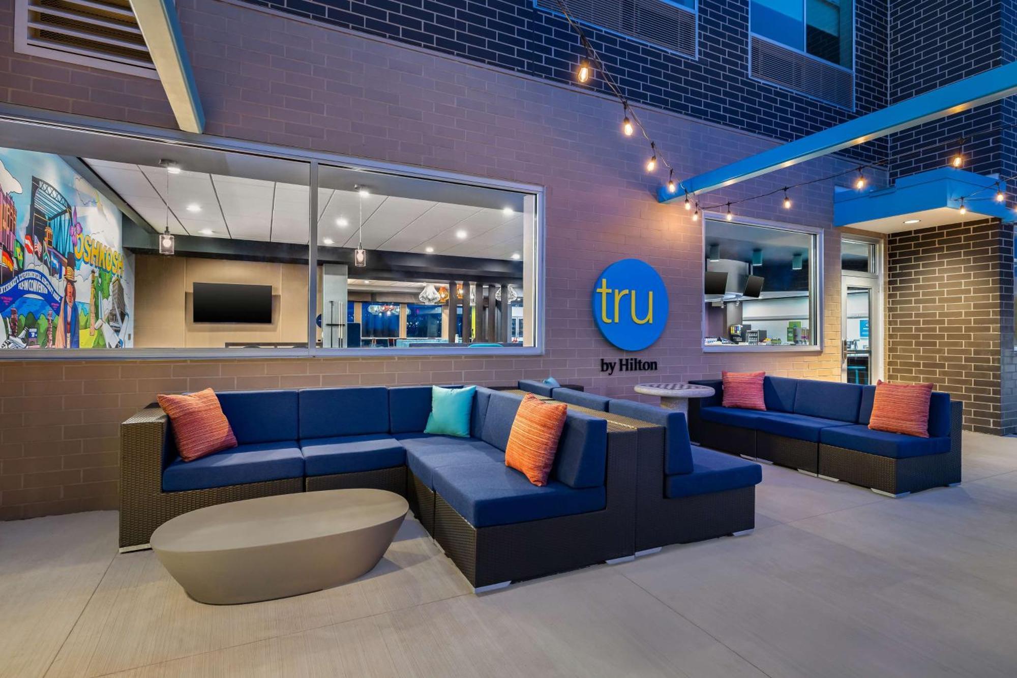 Hotel Tru By Hilton Oshkosh Extérieur photo