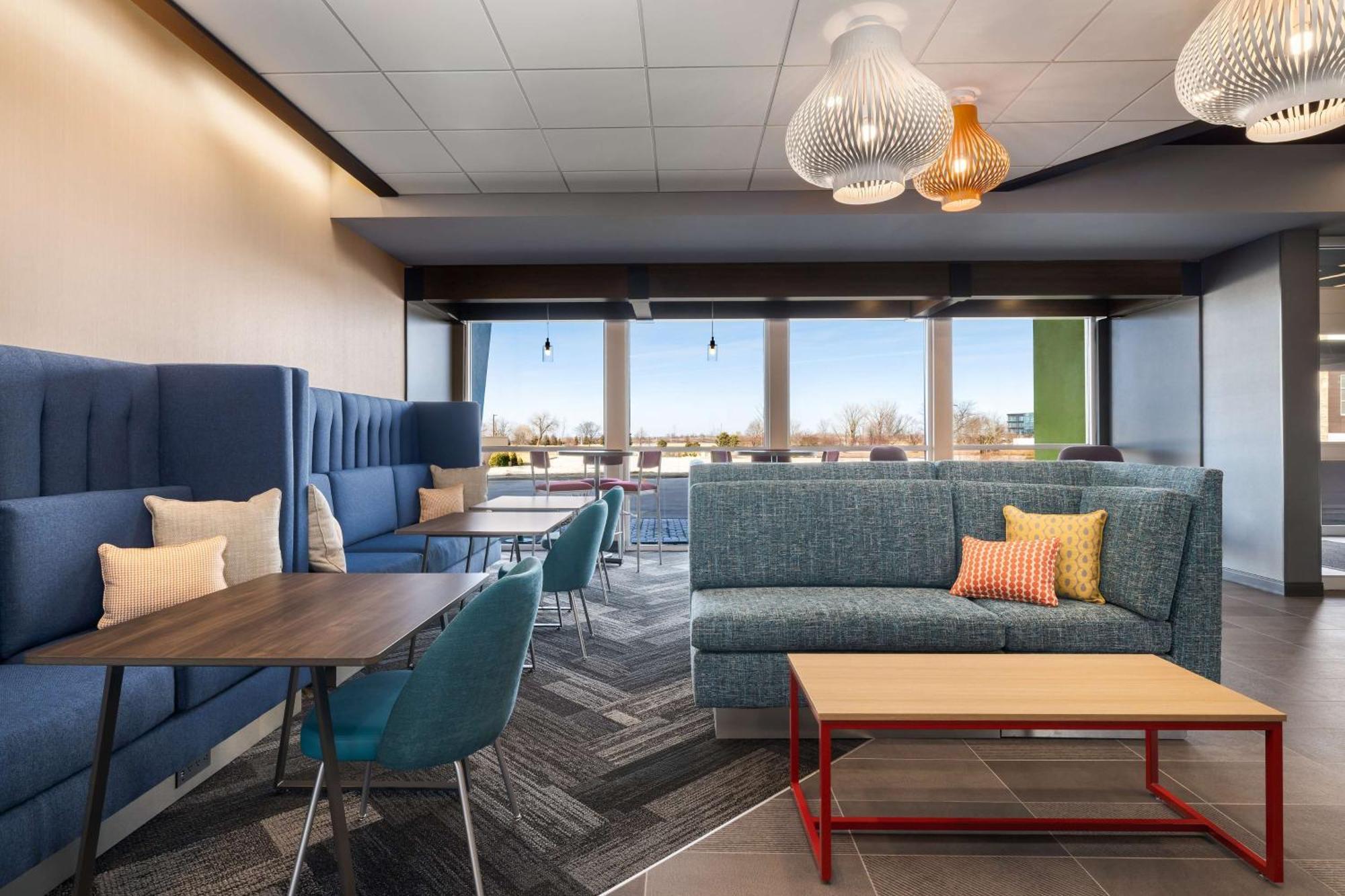 Hotel Tru By Hilton Oshkosh Extérieur photo